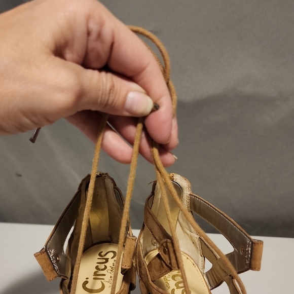 Circus by Sam Edelman Tan Heeled Sandals - Picture 7 of 9